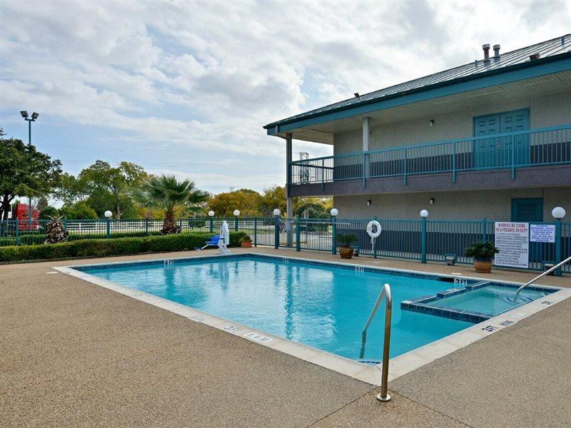 Americas Best Value Inn Fort Worth Zewnętrze zdjęcie