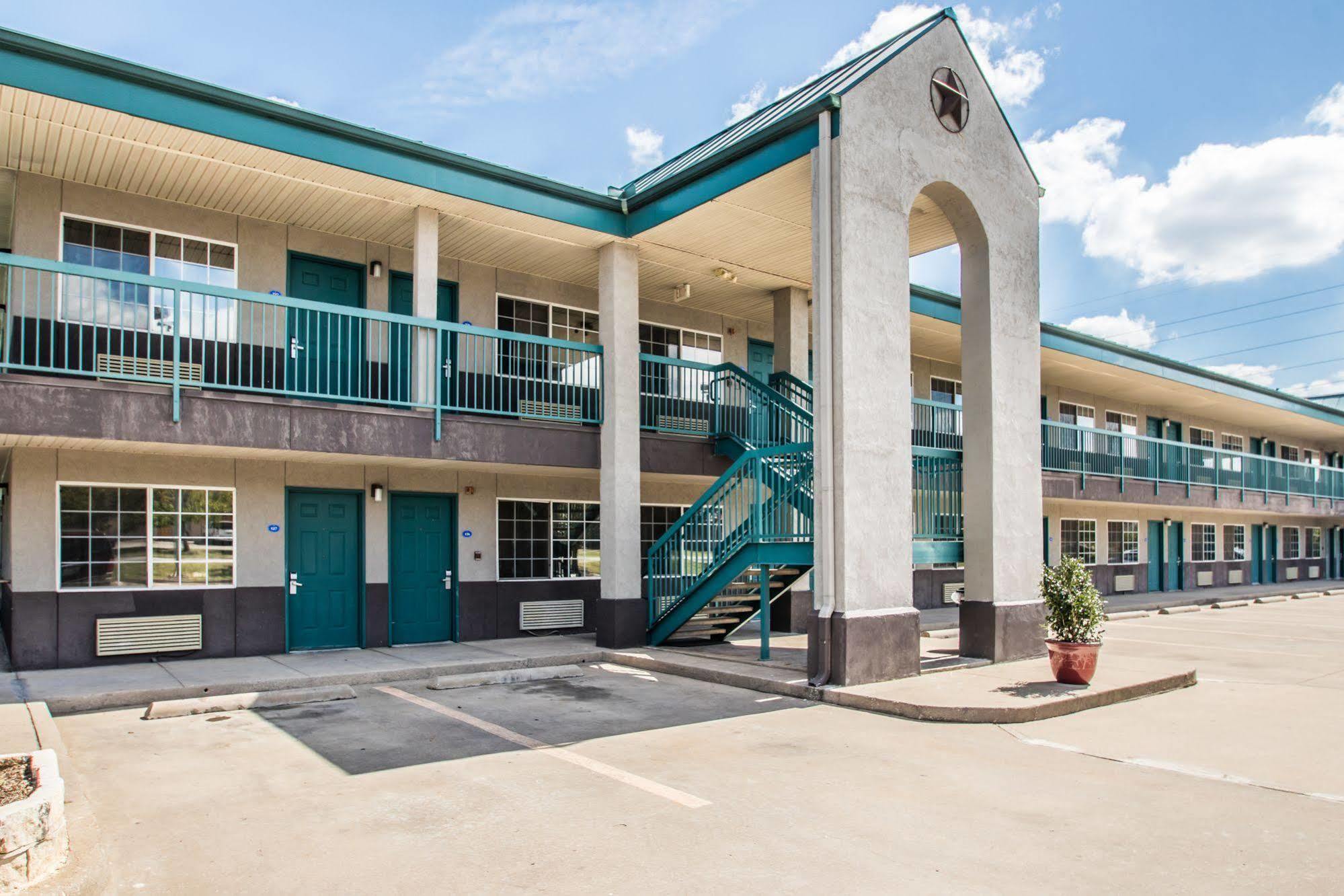 Americas Best Value Inn Fort Worth Zewnętrze zdjęcie
